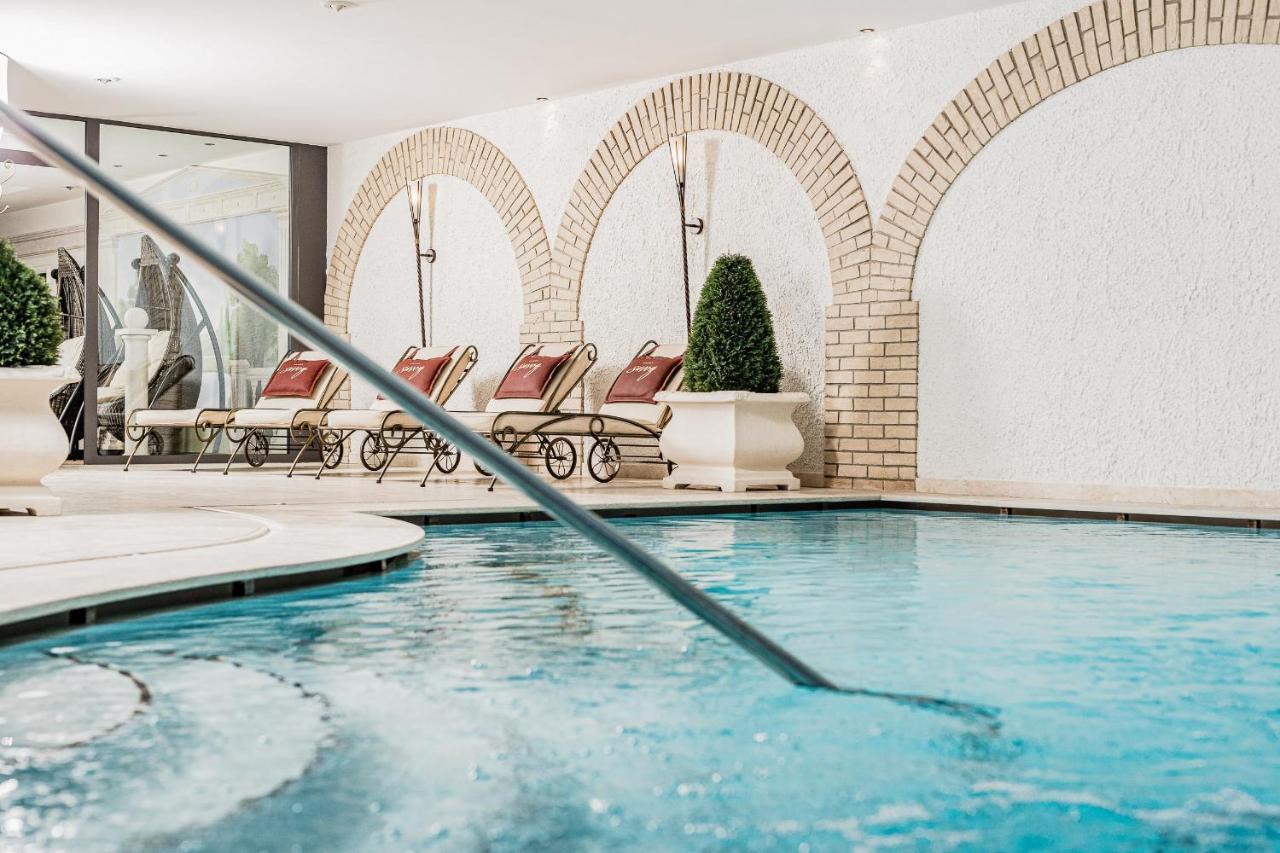 Savoy Dolomites Luxury & Spa Hotel Сельва-ди-Валь-Гардена Экстерьер фото