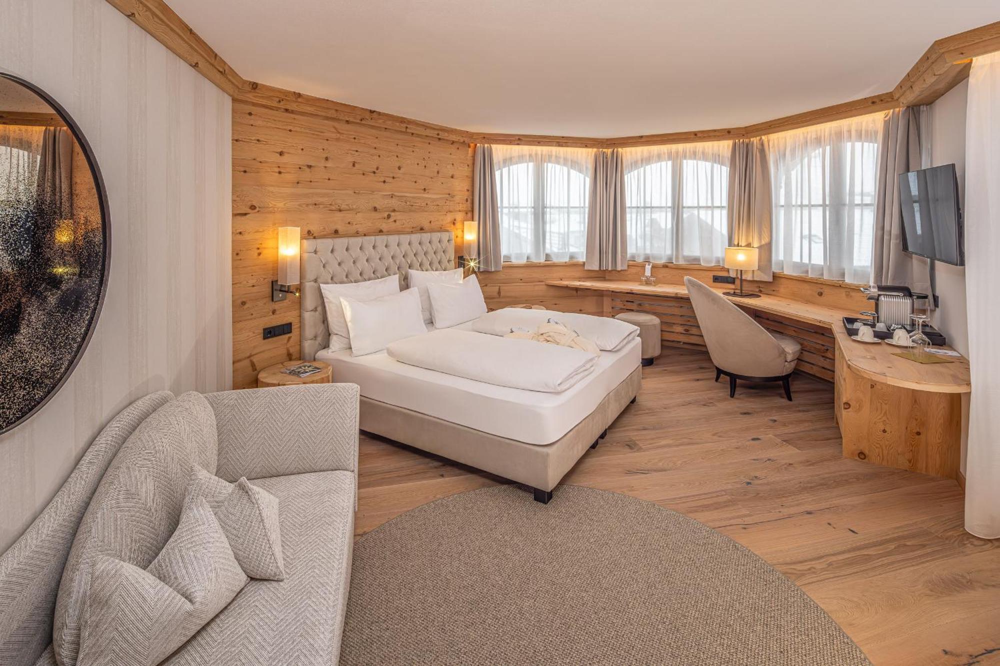 Savoy Dolomites Luxury & Spa Hotel Сельва-ди-Валь-Гардена Экстерьер фото