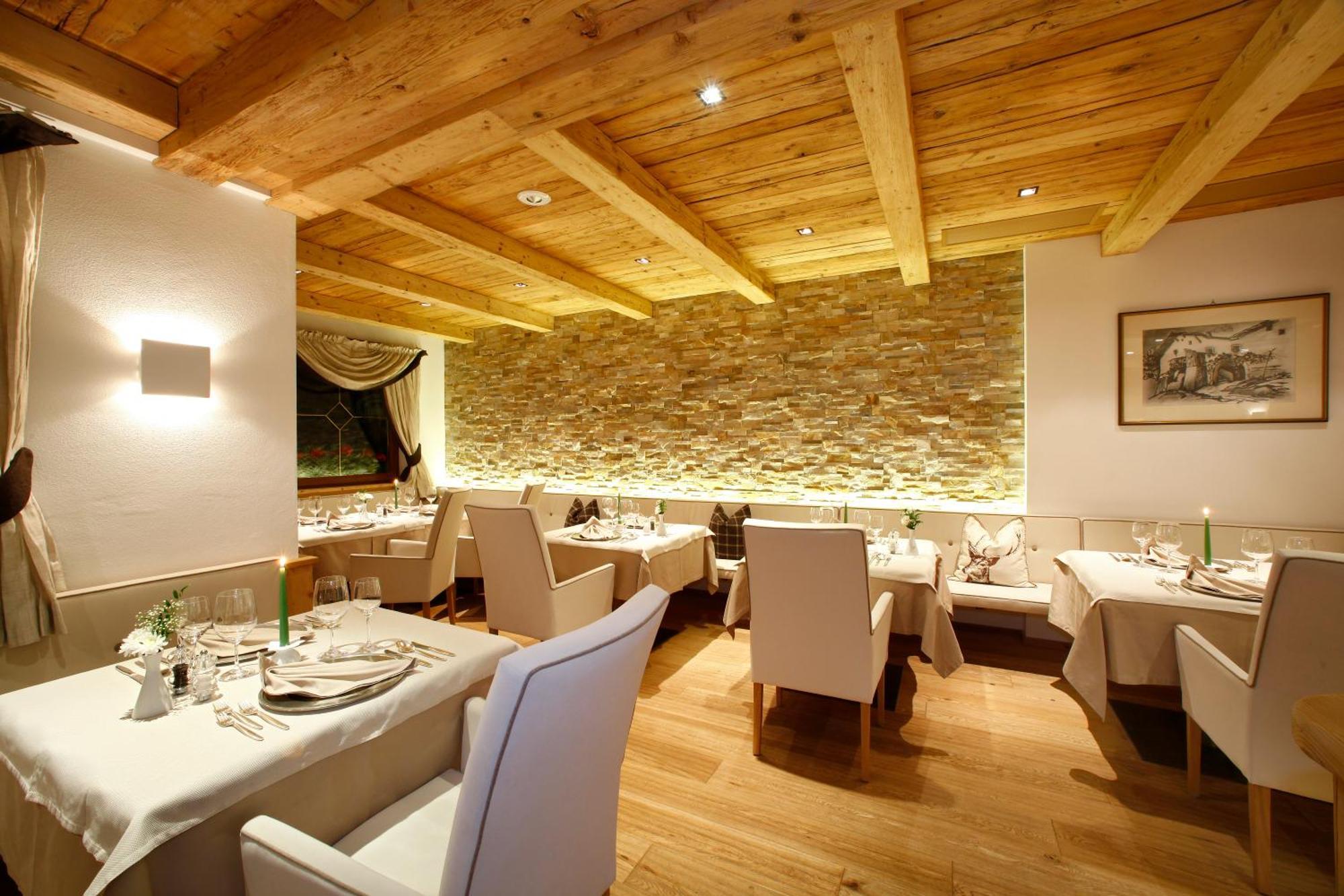 Savoy Dolomites Luxury & Spa Hotel Сельва-ди-Валь-Гардена Экстерьер фото